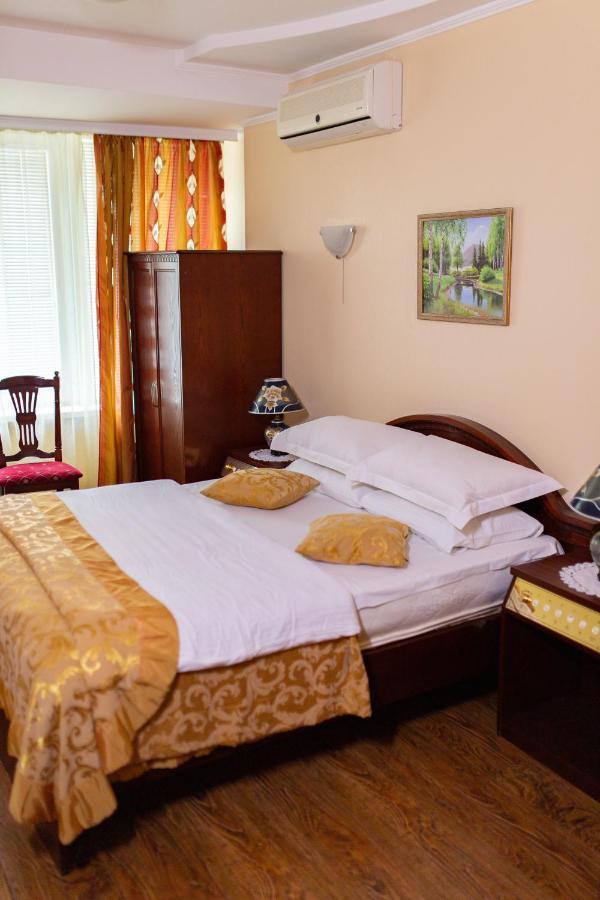 Vila Muntenia Hotel Chişinău Esterno foto