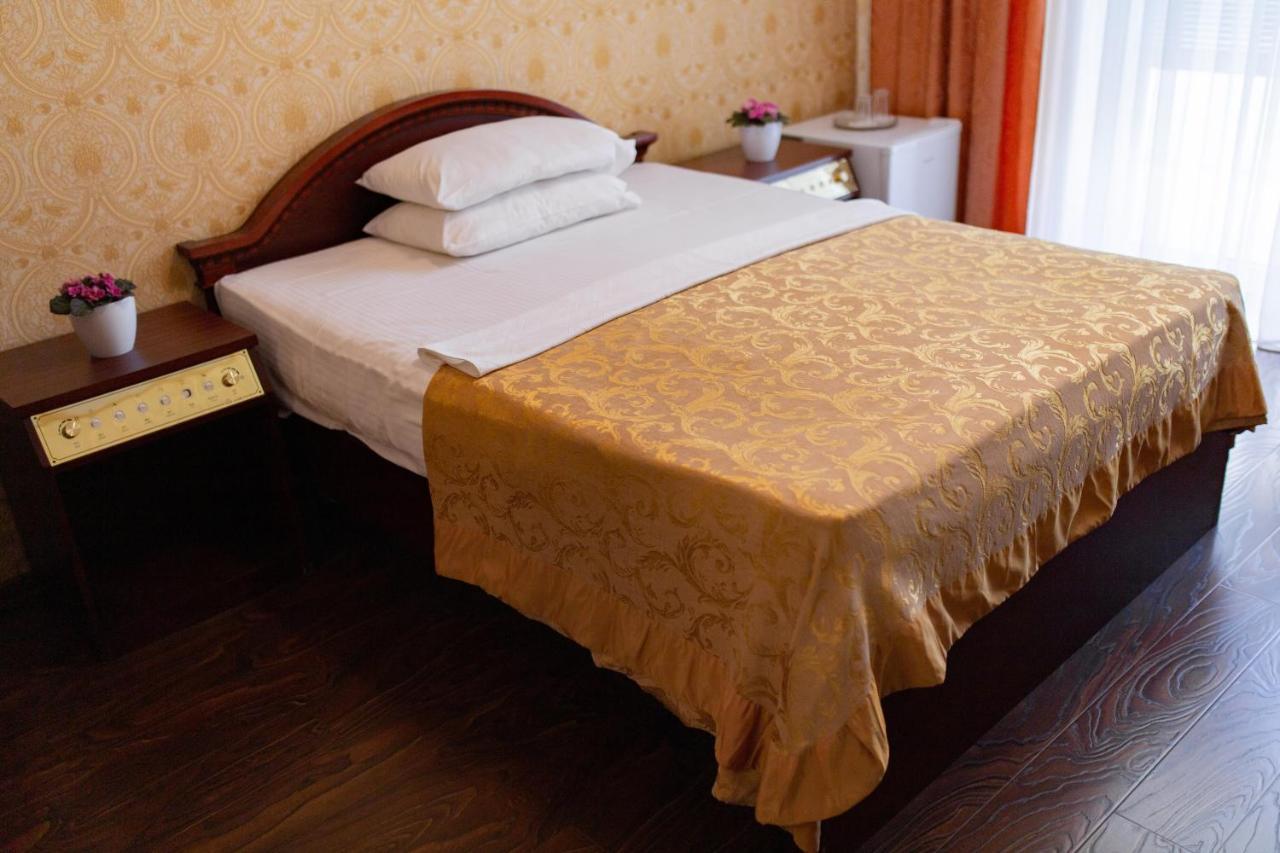 Vila Muntenia Hotel Chişinău Esterno foto