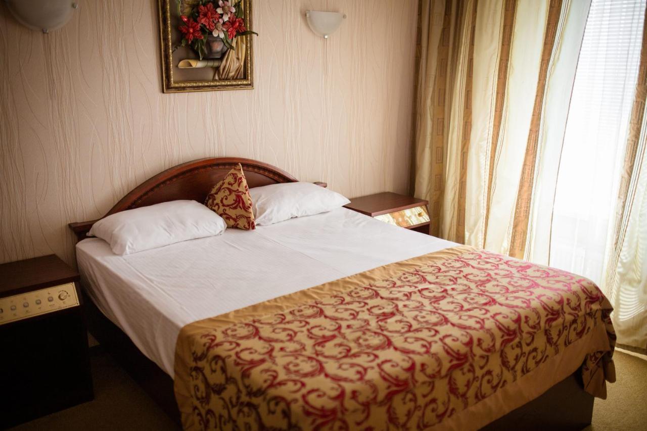 Vila Muntenia Hotel Chişinău Esterno foto