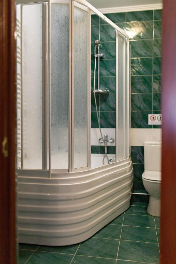 Vila Muntenia Hotel Chişinău Esterno foto
